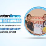 Dr. Manish Jindal receiving Award